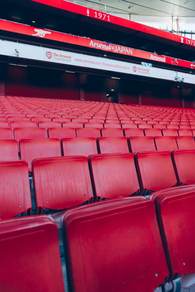 Photo "how to build a loyal fan base"