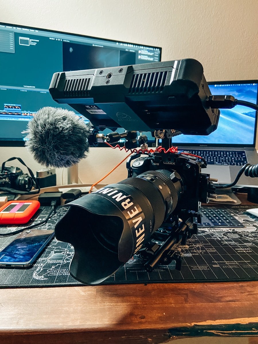 Photo "setting up a professional cam room"